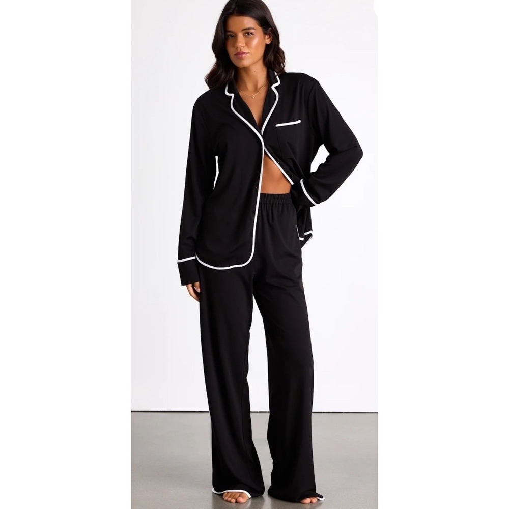 Lulus Surina Black and White Long Sleeve Two-Piece Pajama Set XS New With Tags